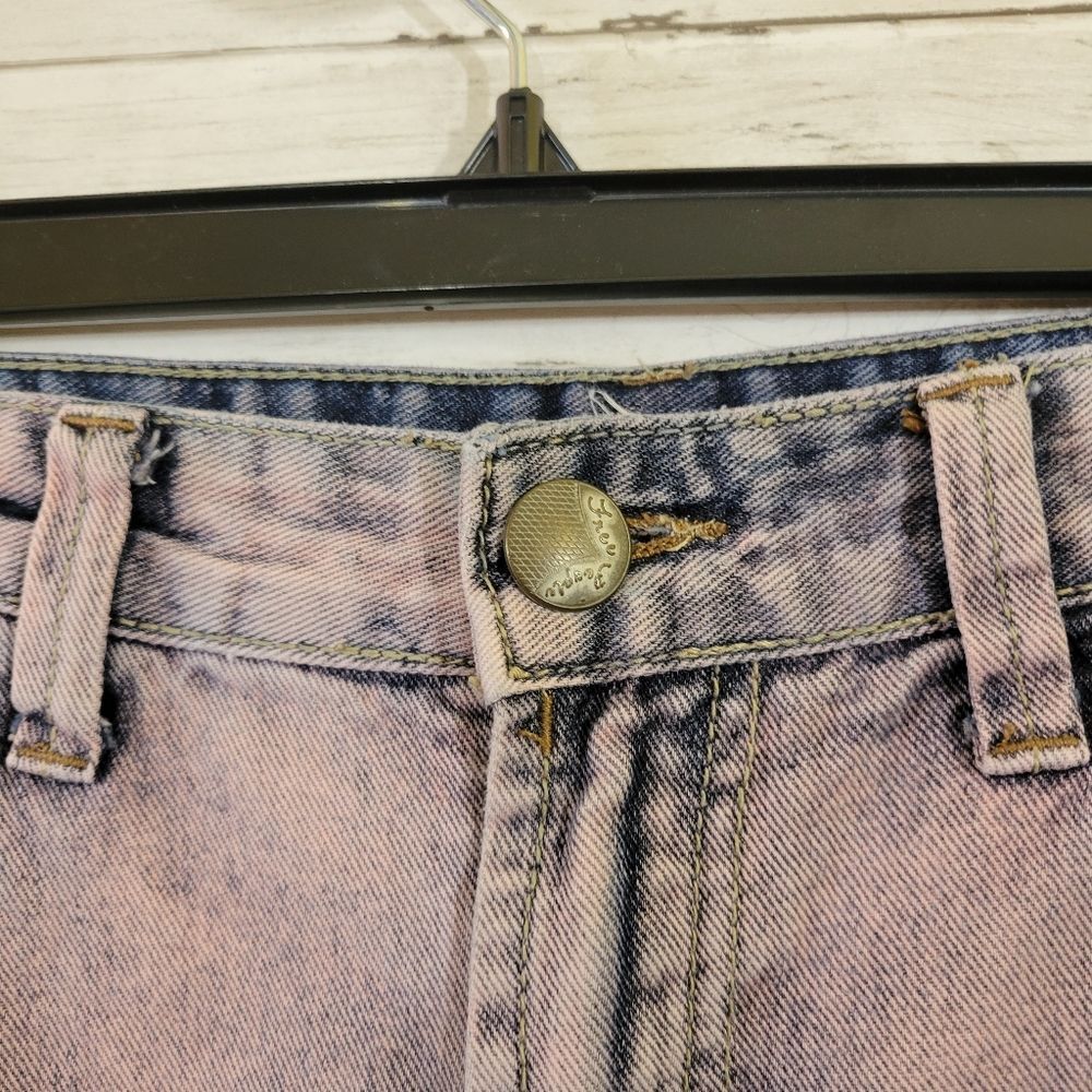 Free People Pink Acid Wash Black Distressed Thrashed Jean Shorts Size 31 - Picture 4 of 10